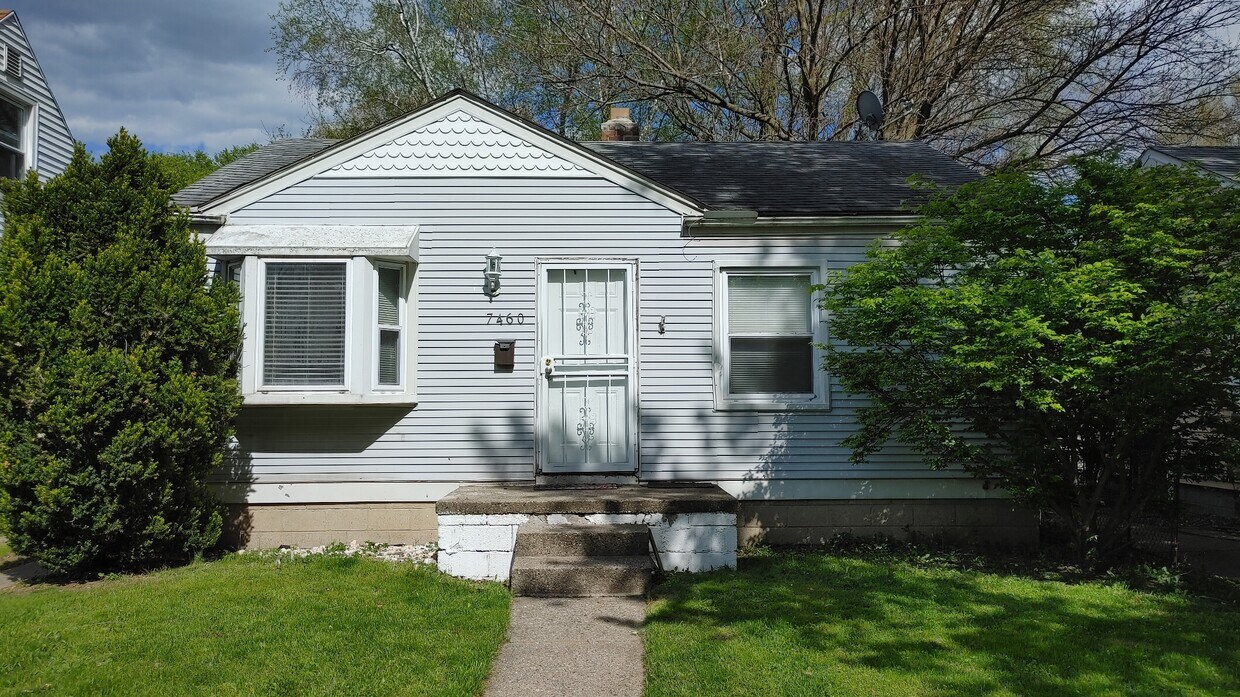 Primary Photo - 7460 Lamphere