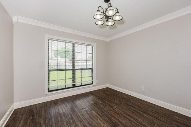Foto del edificio - 453 Ripplewood Dr