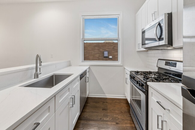 Foto del edificio - 1406 N Greenview Ave