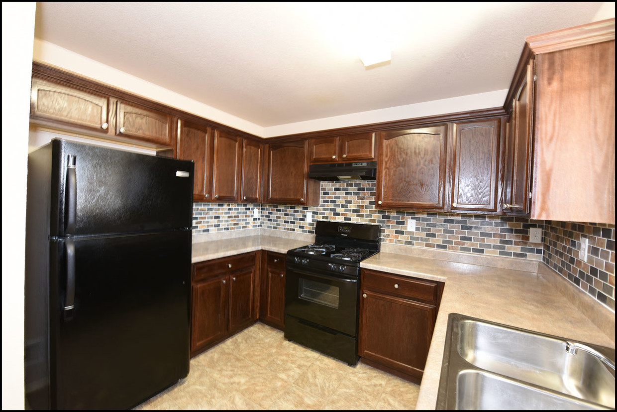 newly remodeled kitchen - 14300 Gil Reyes Dr