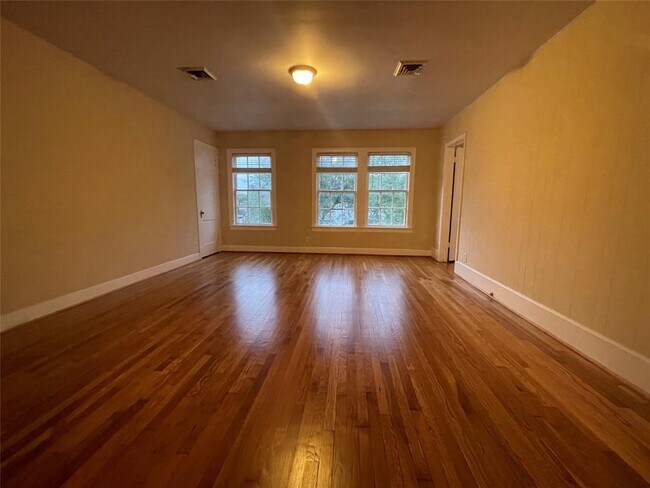 Foto del edificio - 1661 Hawthorne St