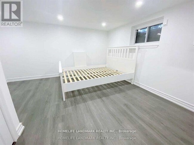 Building Photo - 840 Davenport Rd