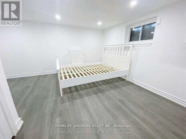 Photo du bâtiment - 840 Davenport Rd