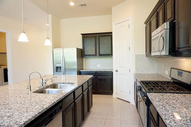 Building Photo - 10695 Villanova Dr