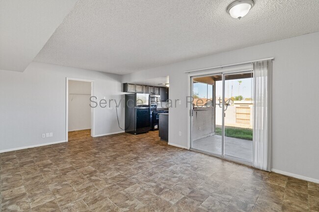 Foto del edificio - 13027 N 28th St