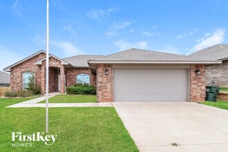 Building Photo - 3801 Abingdon Dr