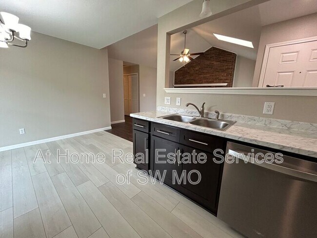 Building Photo - 3535 S Jefferson Ave