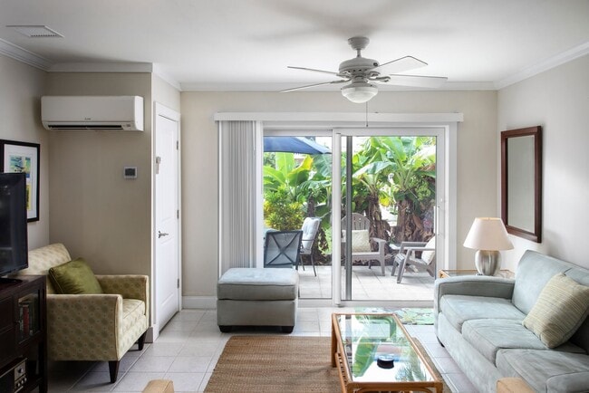 Building Photo - 1 Bedroom 1 Bathroom Furnished Condo pool view- 6 month Lease