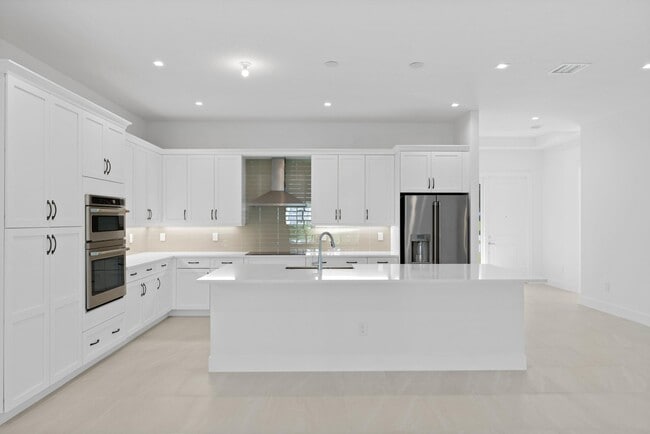 Building Photo - 3089 Safflower Cir