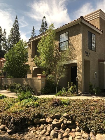 Foto del edificio - 8167 Vineyard Ave