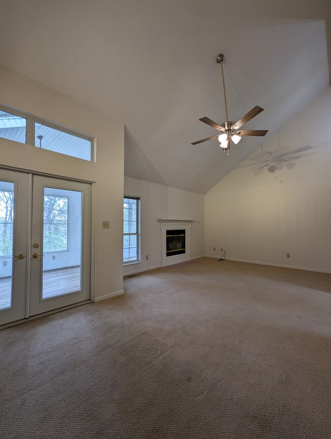 Building Photo - 1401 Francis Station Dr