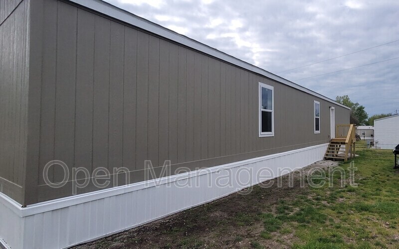 Building Photo - 4415 Center Ln