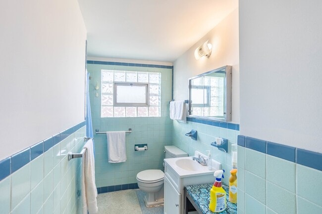 Building Photo - 3630 W 66th St