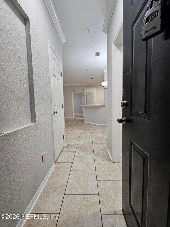 Building Photo - 13810 Sutton Park Dr N