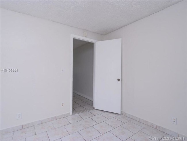 Foto del edificio - 701 SW 1st St