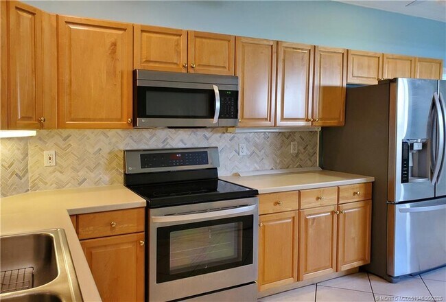 Foto del edificio - 1393 SW Greens Pointe Way