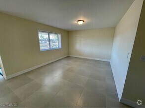 Building Photo - 4052 Bayshore Dr