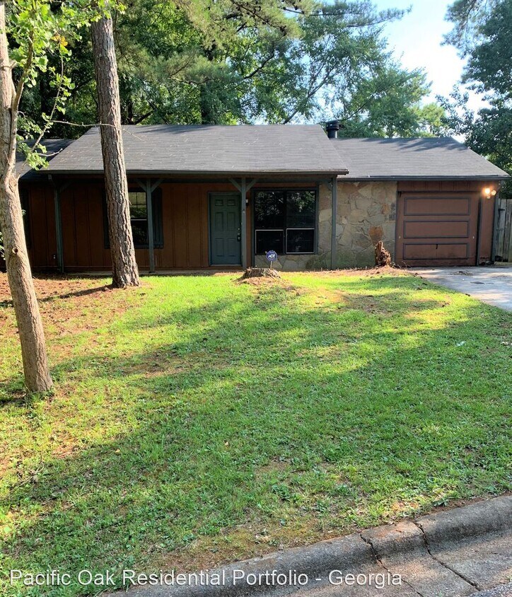 Primary Photo - 3 br, 2 bath House - 924 Lake Drive Ter