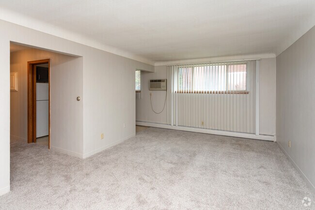 2HAB 1BA - 750 ft² - Como Lake Estates