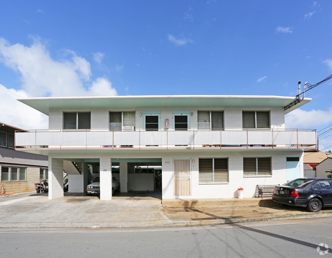 Building Photo - 2939 Varsity Cir