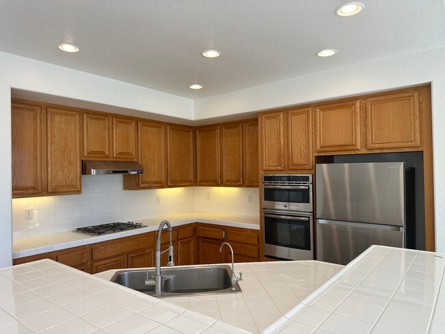 Building Photo - 32795 Valentino Way