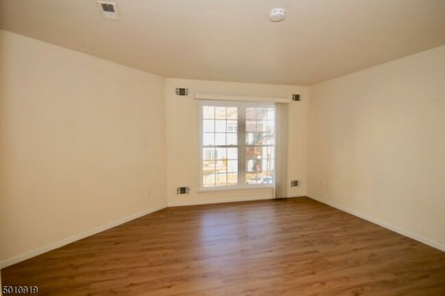 Building Photo - 1480 Westgate Dr