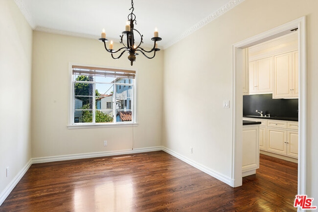 Building Photo - 155 S Rodeo Dr