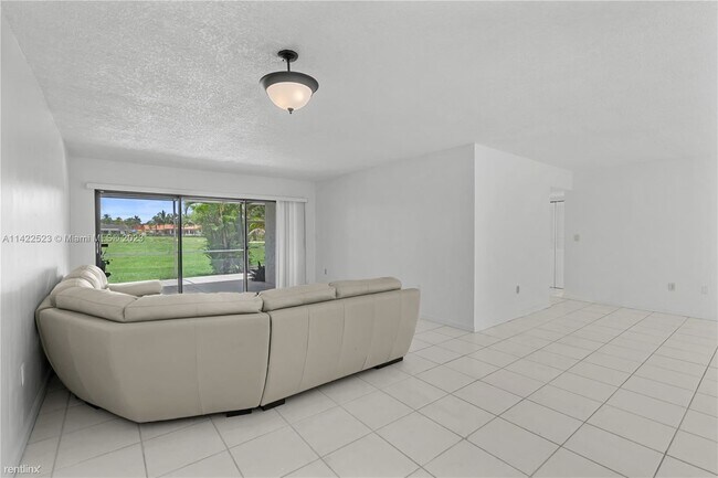 Foto del edificio - 3 br, 2 bath House - 19506 W Lake Dr # 19505