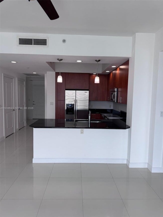 Building Photo - 315 NE 3rd Ave