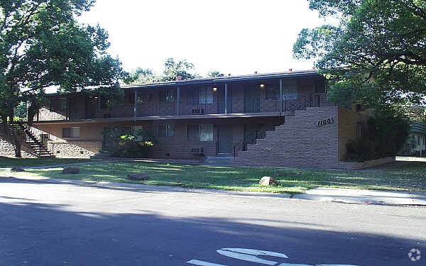Foto principal - 1100 Weber Way