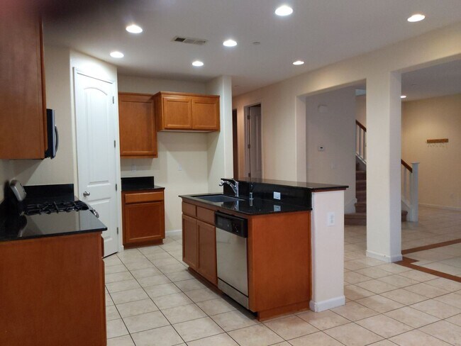 Building Photo - North Vacaville Location!