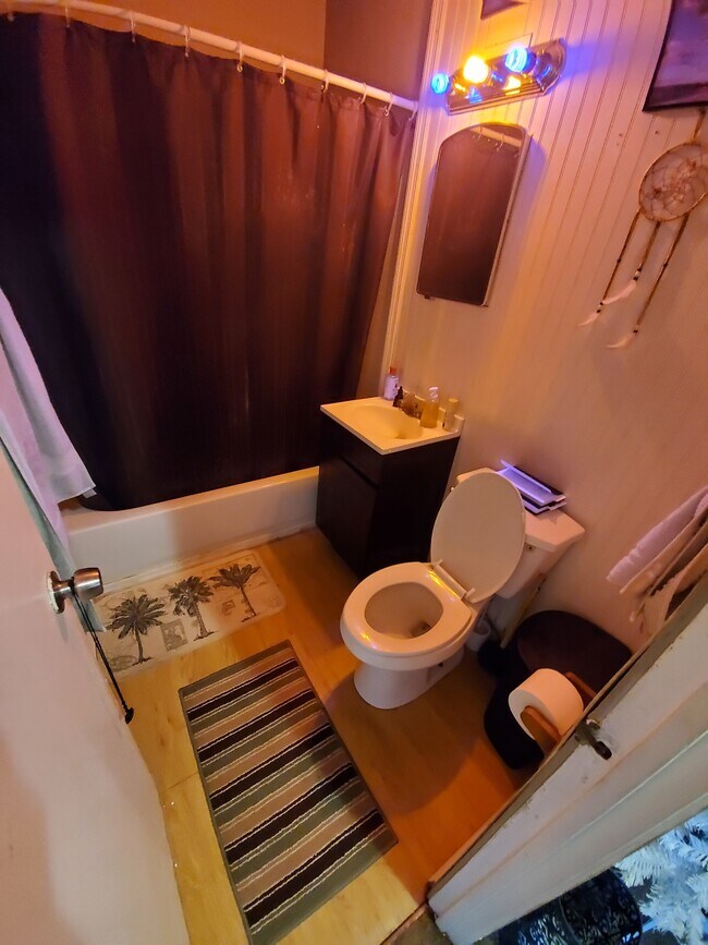 Fotografía del edificio - 119 Melody Ln