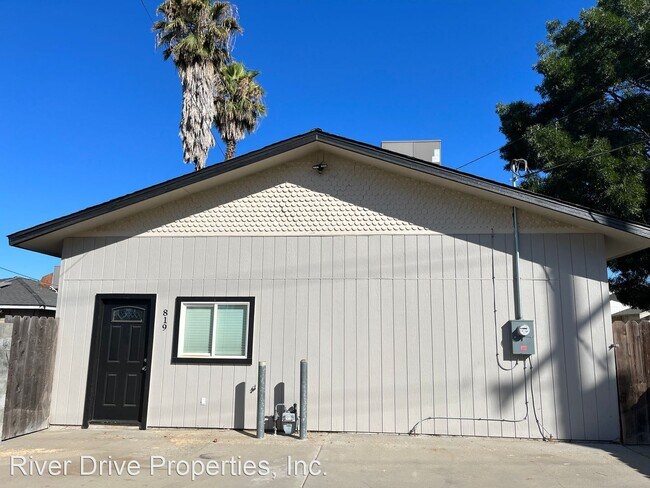 Foto del edificio - 2 br, 1 bath House - 819 Lake Avenue