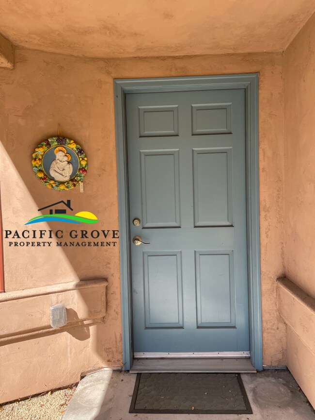 Building Photo - Beautiful Mediterranean 2-Bedroom House in...