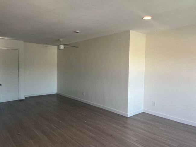 Building Photo - 9010 Tobias Ave