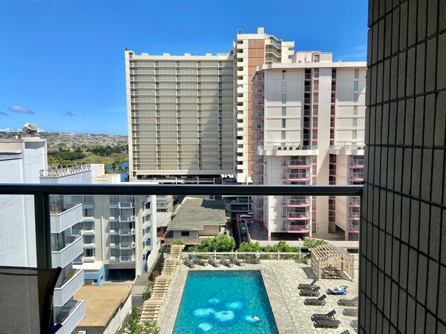 Foto del edificio - Furnished Studio in Island Colony Waikiki