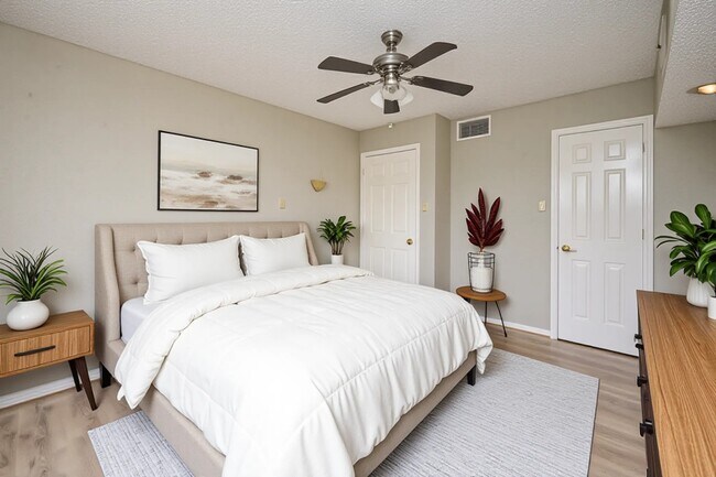 Foto del edificio - 2826 S Bartell Dr