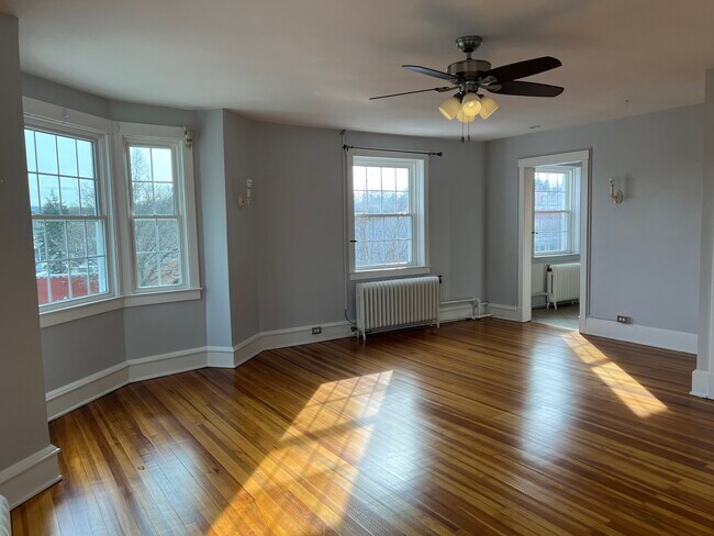 Building Photo - 1 Park Pl