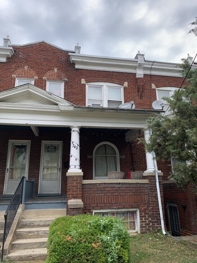 Foto principal - 742 W King St