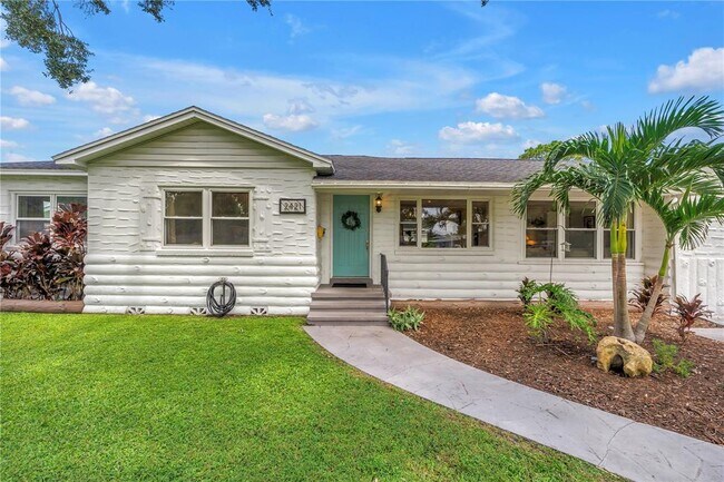 Foto del edificio - 2421 Covina Way S