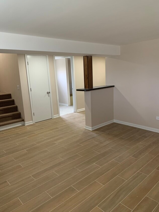 Living Room - 5015 Crain St