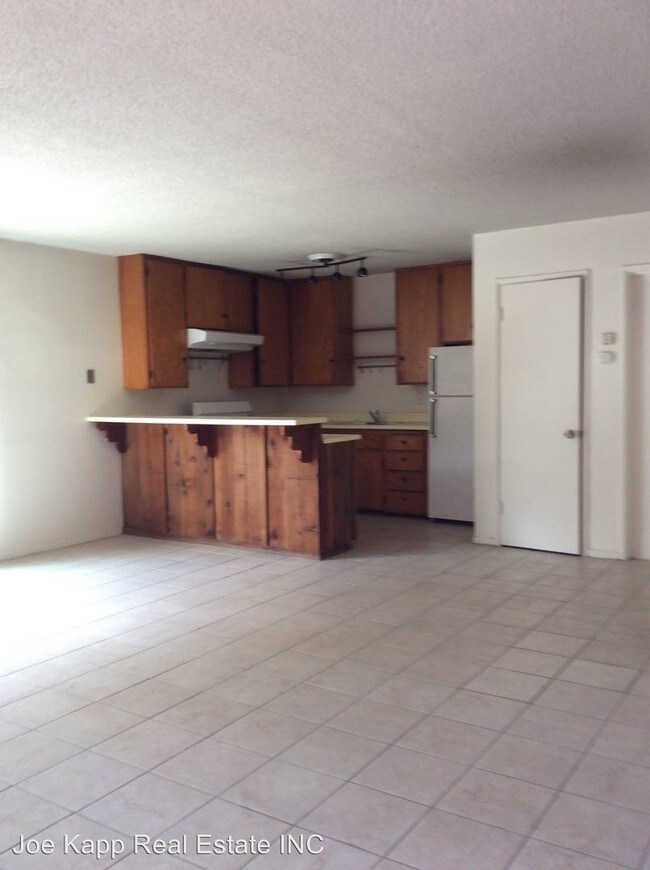 Building Photo - 1 br, 1 bath Apartment - 1184 Shelburn Lane