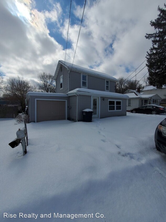 Primary Photo - 4 br, 1 bath House - 510 Carpenter St