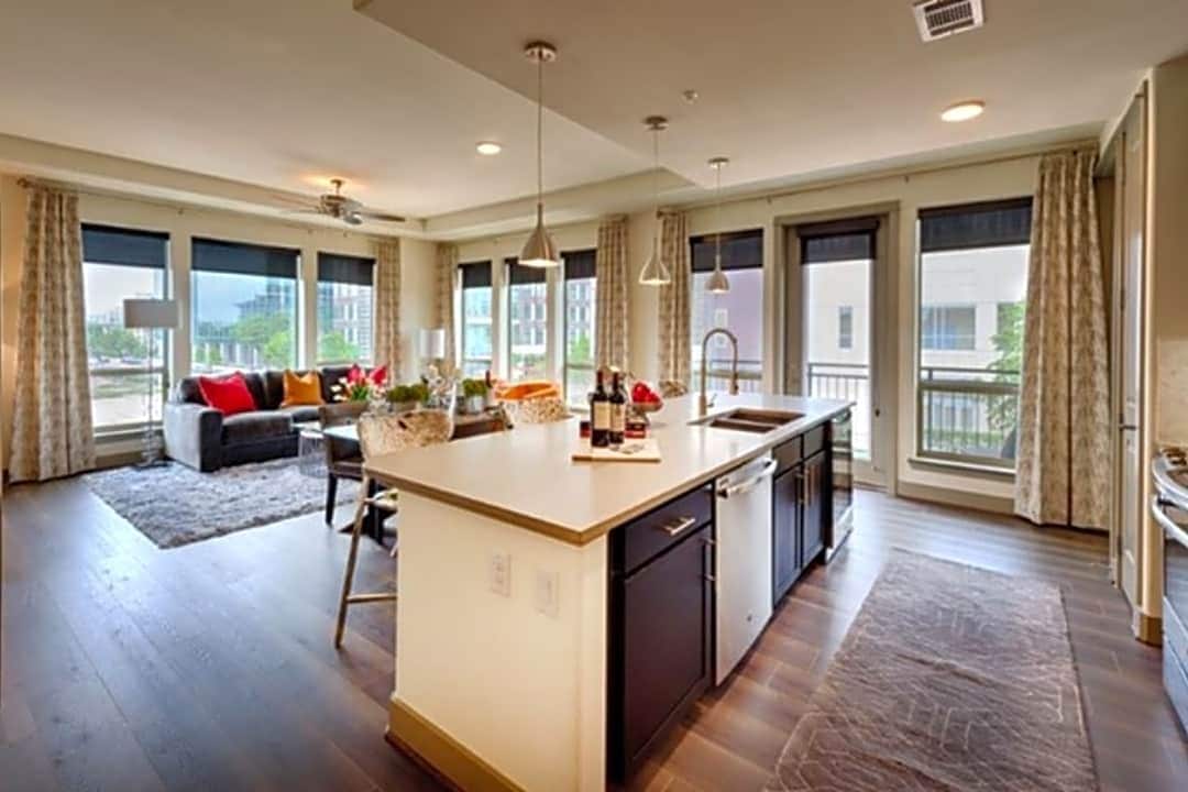 Foto principal - 909 Town and Country Blvd