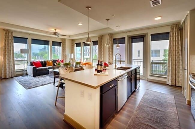 Foto del edificio - 909 Town and Country Blvd