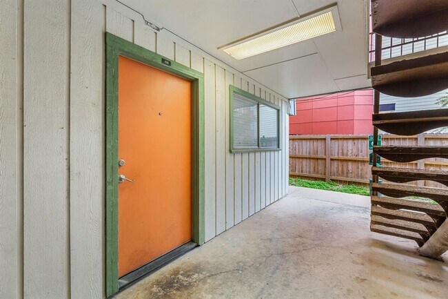 Foto del edificio - 406 E 30th St