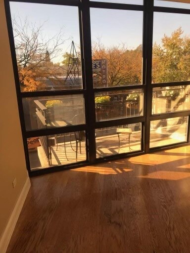 Foto del edificio - 4020 N Damen Ave
