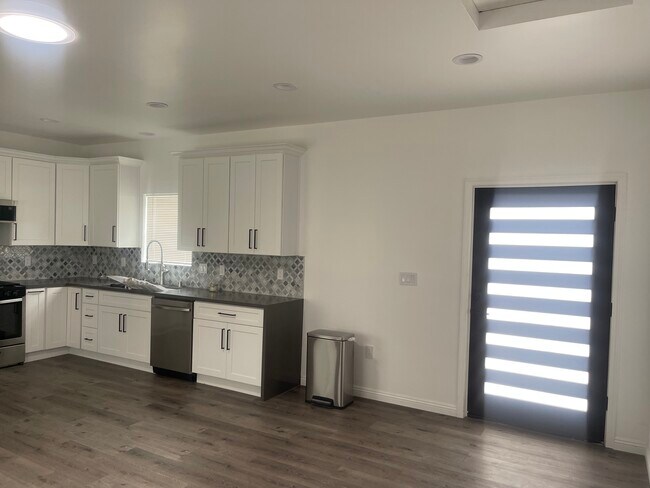 Foto del edificio - 10863 Nettleton St