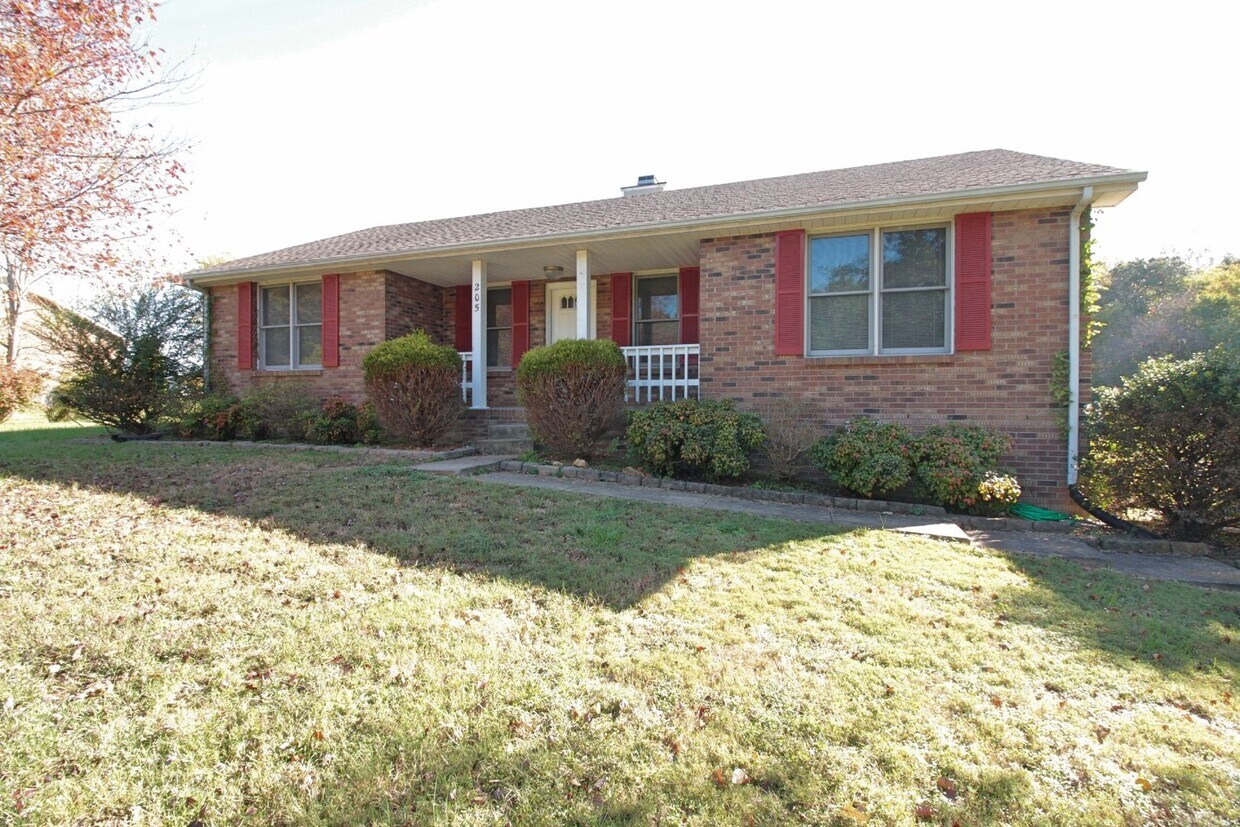 Foto principal - 205 Farmer Rd