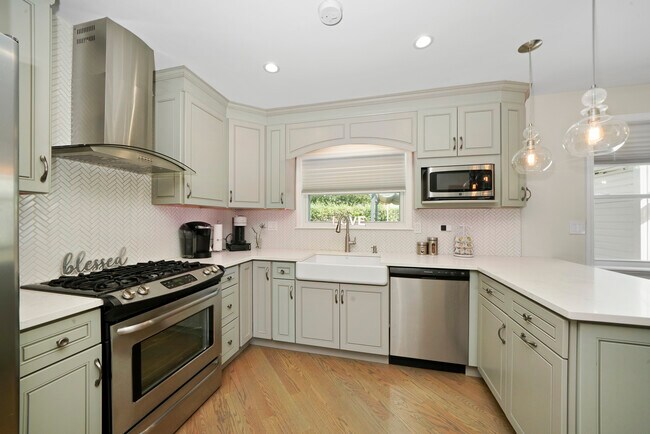 Foto del edificio - 7136 Beckwith Rd